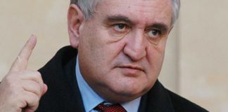 Jean-Pierre Raffarin, inventeur de la Journée de Solidarité.