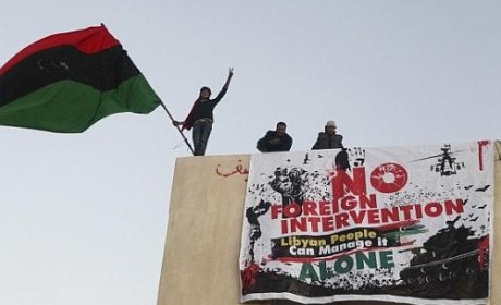 La Libye bombardée à coups de superlatifs