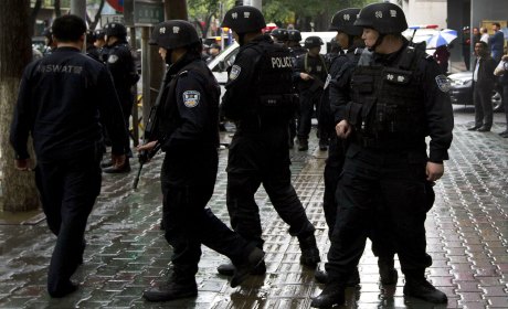 Ouïgours, entre terroristes et communistes