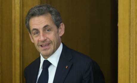 Tiens tiens, Sarkozy revient