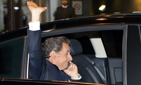 Sarkozy ou la Vème république en mort clinique