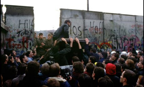 Le Mur de Berlin ne s’est pas effondré en un jour