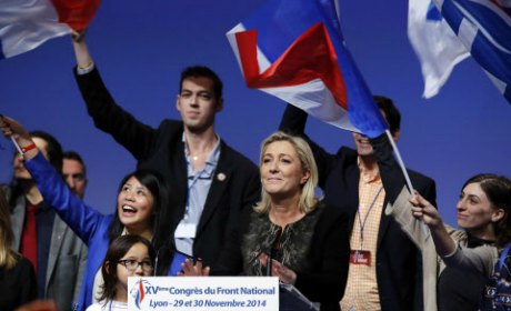 Congrès de Lyon : Marine Le Pen parodie Zemmour