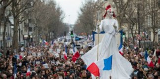 manifestation charlie hebdo twitter