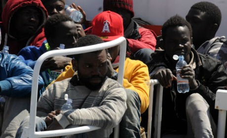 Chrétiens jetés à la mer: 15 migrants musulmans inculpés