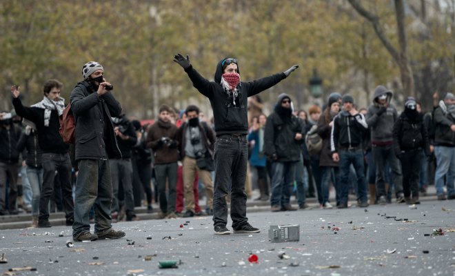 Black Blocs: Il faut des méchants pour justifier l’état d’urgence