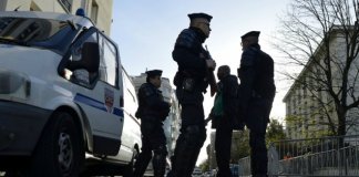 noel terrorisme faux ventre