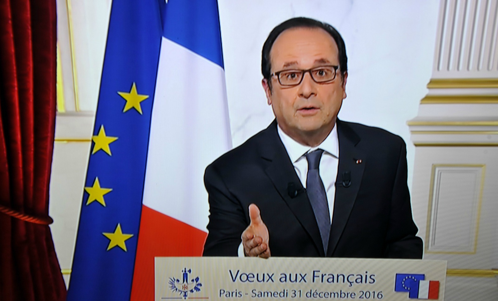 Exclusif: le brouillon des derniers vœux de François Hollande!