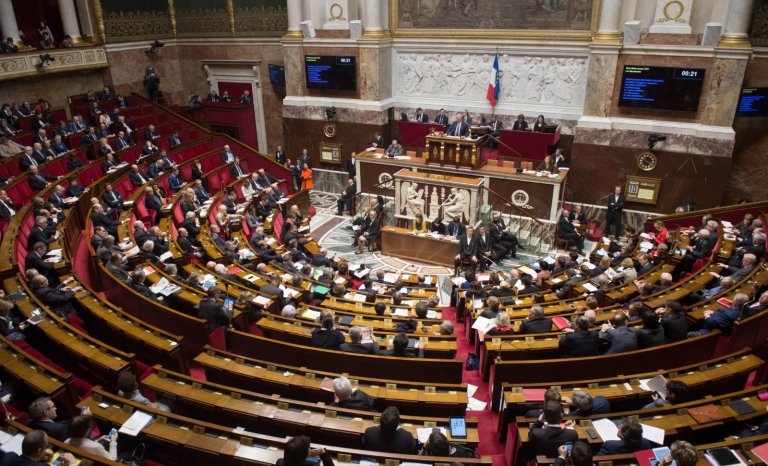 Un ex-attaché parlementaire parle