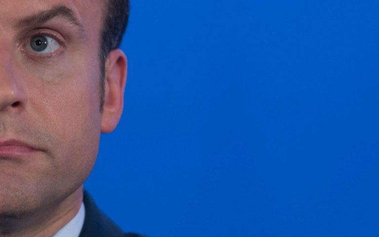 Les mille masques d&rsquo;Emmanuel Hollande