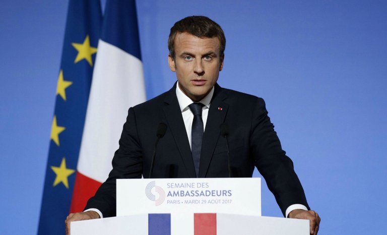 Macron, la diplomatie du « en même temps »