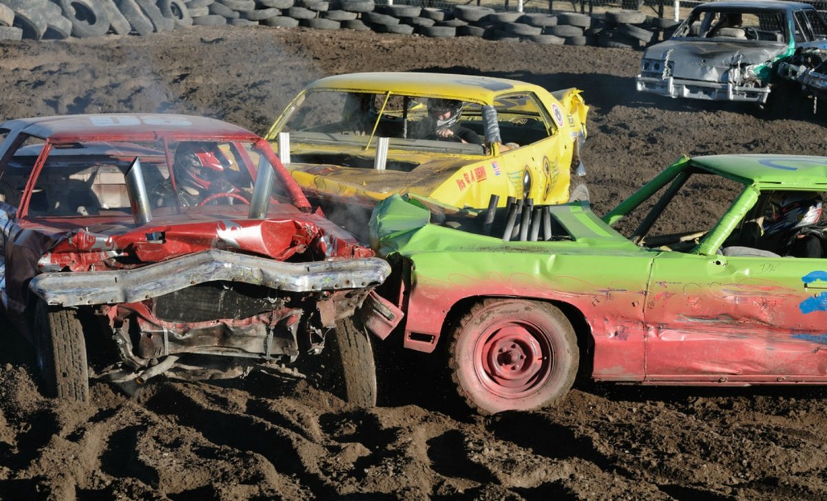 "Demolition derby" Mad Max au Québec Causeur