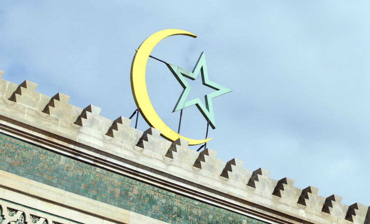 La douteuse exemplarité de la Grande Mosquée de Paris