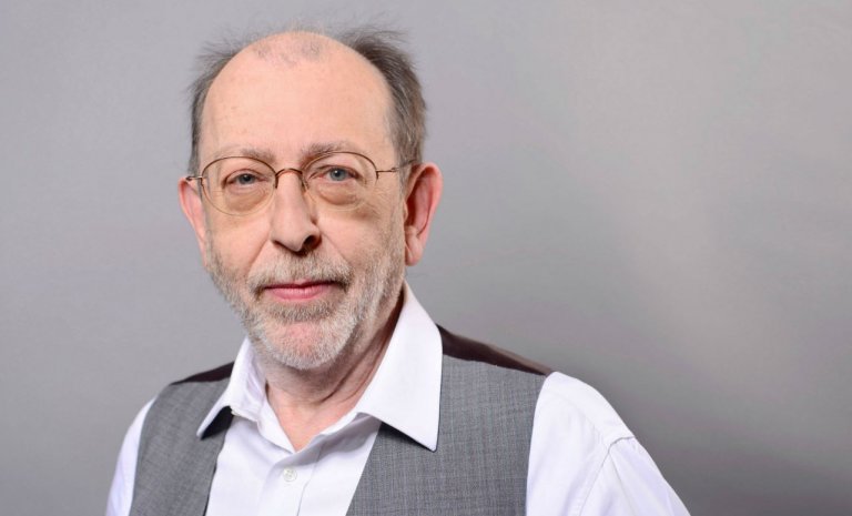 Alain de Benoist: « Hier on avait un métier, aujourd’hui on cherche un emploi »