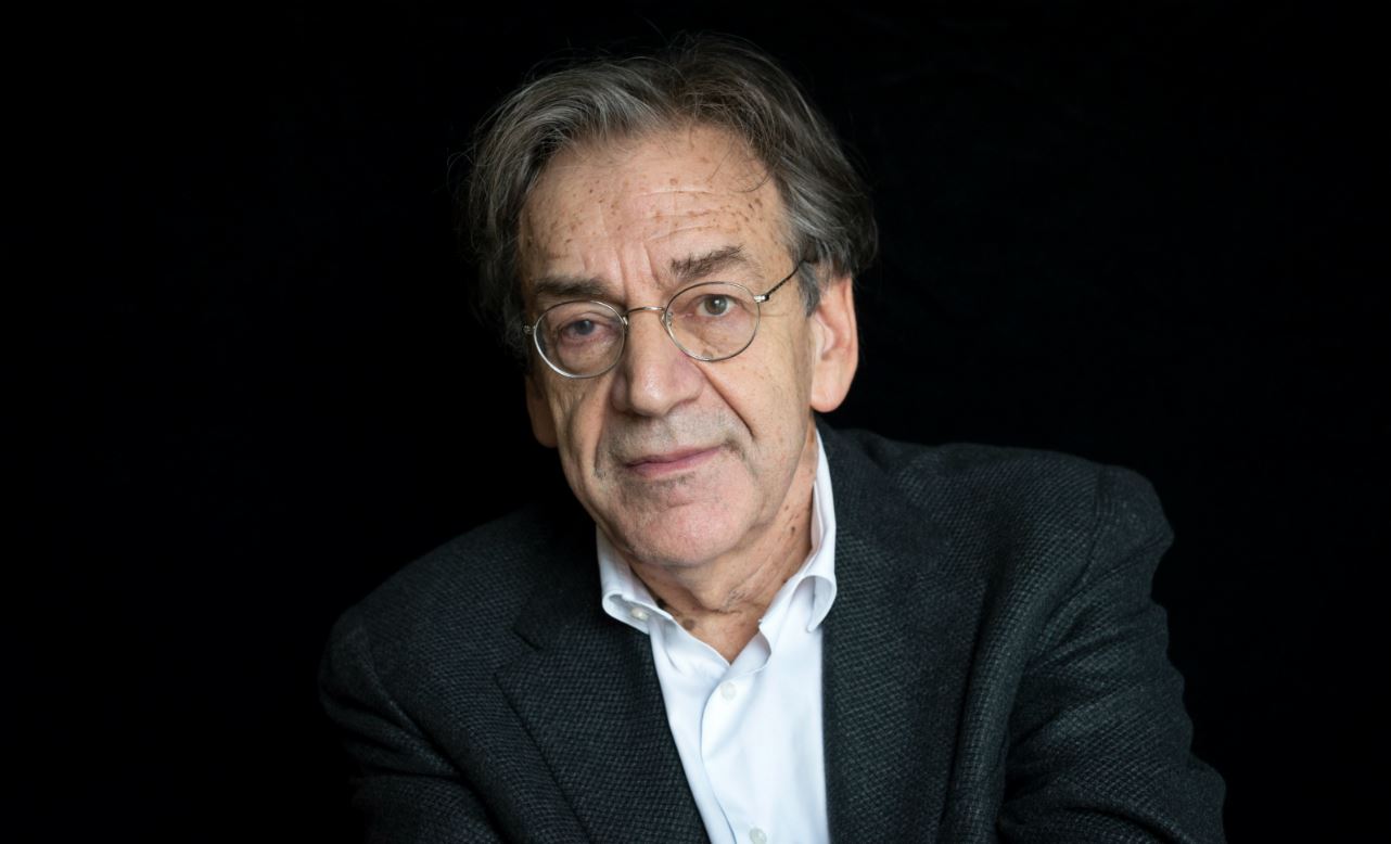 Alain Finkielkraut: « Nous étions fiers d’habiter un monde où Philip Roth était vivant »