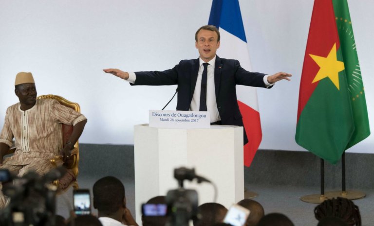 Macron au Burkina Faso: le colon malgré lui