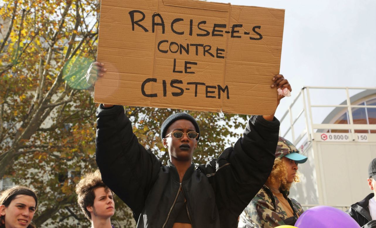 Touche pas à ma « race » : décolonisons l’esprit des blancs!