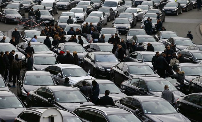 uber-paris-manifestation-taxis-economie