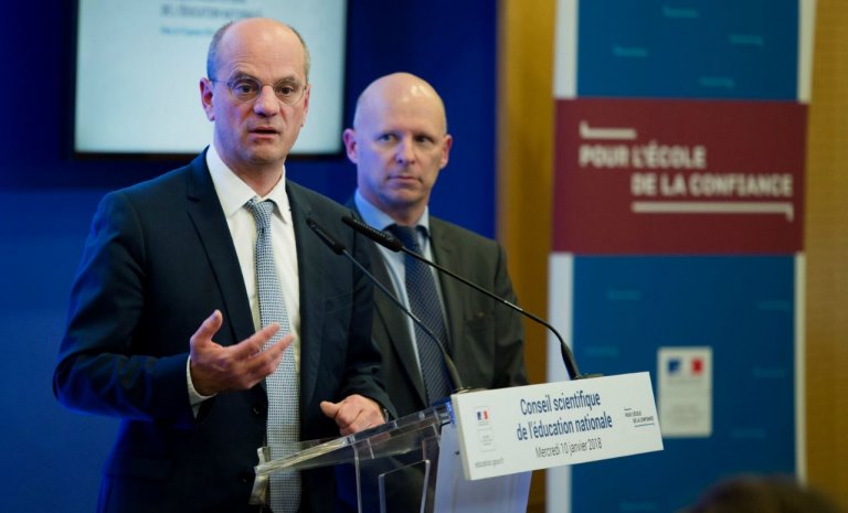 Education: Blanquer brandit la science contre l&rsquo;idéologie