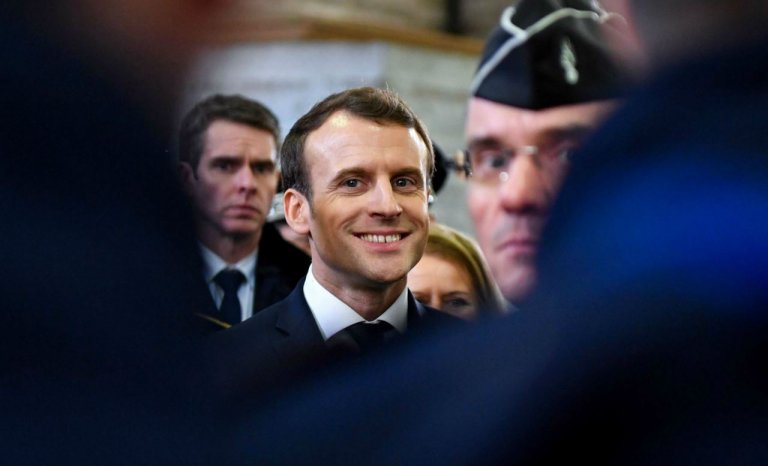 Vitesse limitée, « fake news » et hausse des prix: bienvenue dans la France de Macron