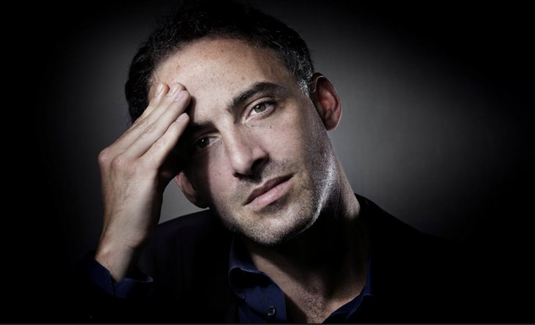 Faites-vous mal: lisez le Nouveau Magazine littéraire!