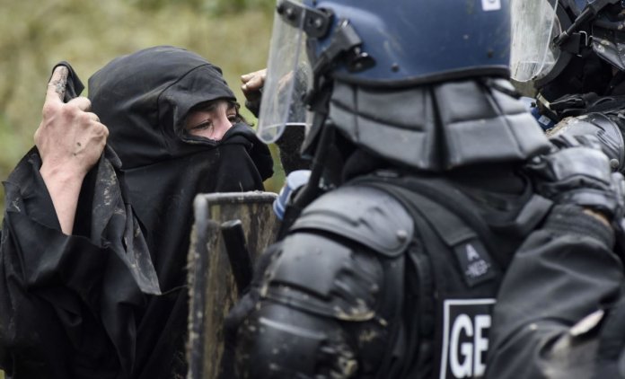 ZAD CRS macron universite