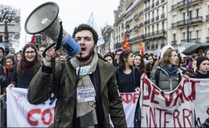 etudiant-universite-unef-selection