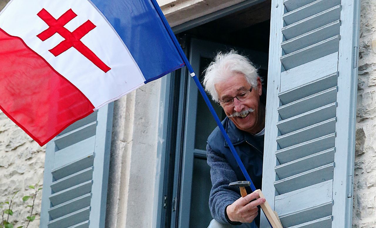 Drapeau Croix de Lorraine - Devoir de Mémoire