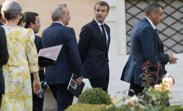 Affaire Benalla: les clowns du président