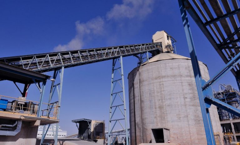 « Pour rester en Syrie, Lafarge a financé Daech et sacrifié ses salariés syriens »