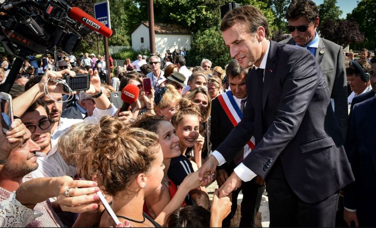 Papa Macron et les “enfants” de la République
