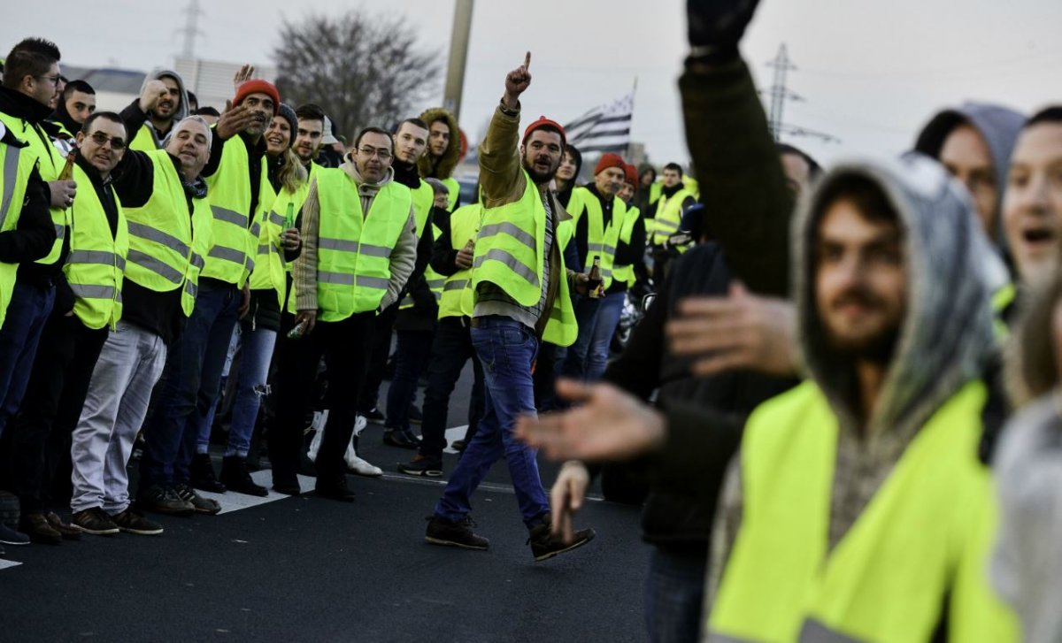 gilets-jaunes-johnny-hallyday-taxes