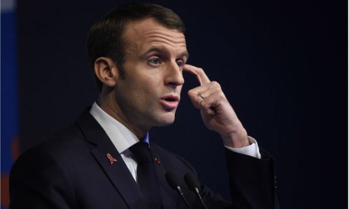 macron-gilets-jaunes-privileges-immigration macron privileges gilets jaunes immigration