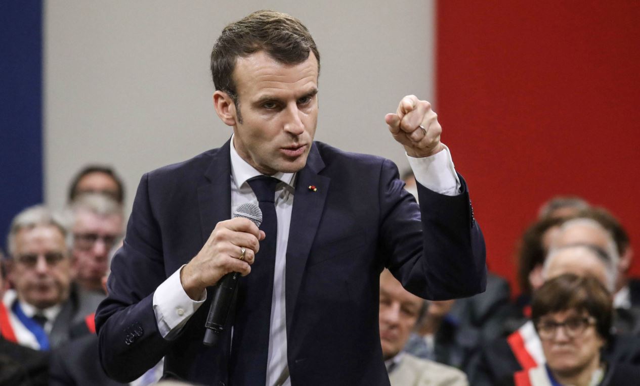 Macron: sa grande campagne nationale est-elle légale?