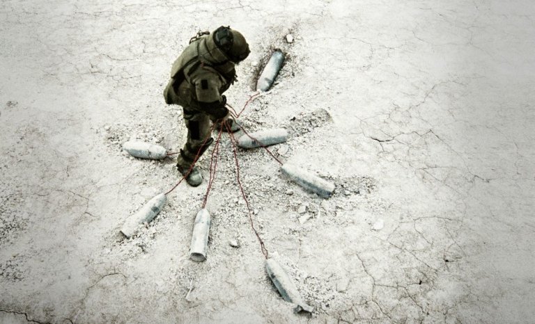 Démineurs: des femmes et des bombes