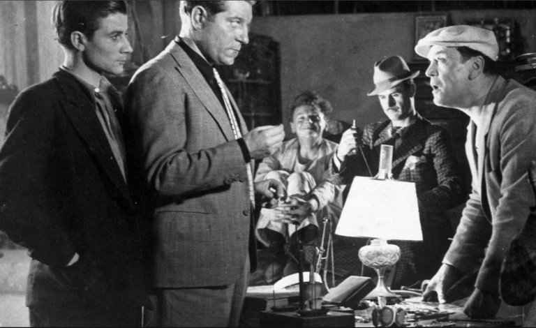 Alec Scouffi, la traversée du Paris sordide