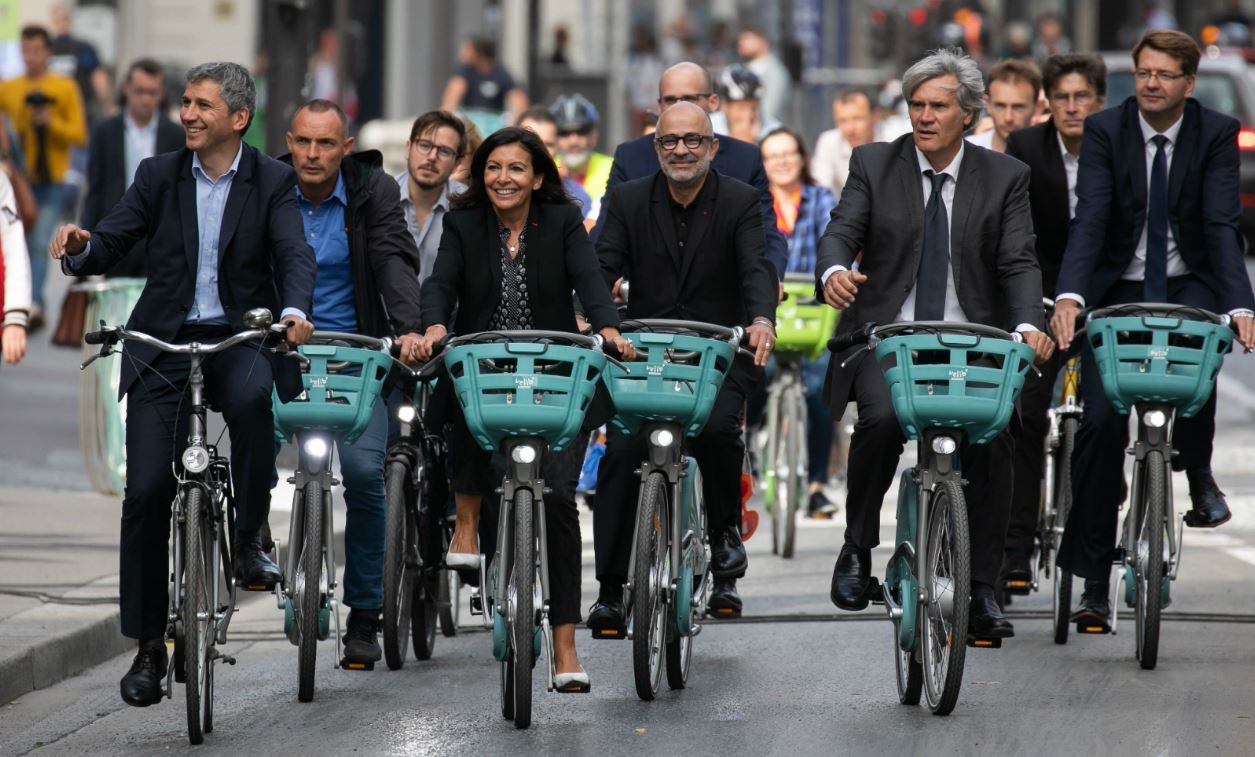 « A Paris, la religion de la piste cyclable a dégradé la qualité de l’air »