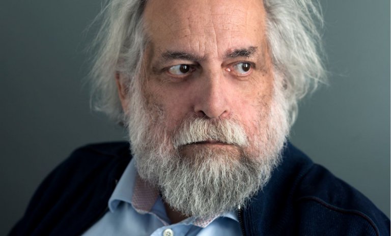 « La présence de deux hommes ne fait pas un père »