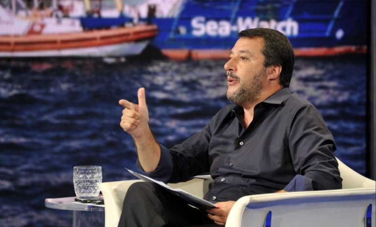 Immigration: à la télé italienne, Salvini ne dit pas non à la construction d&rsquo;un mur