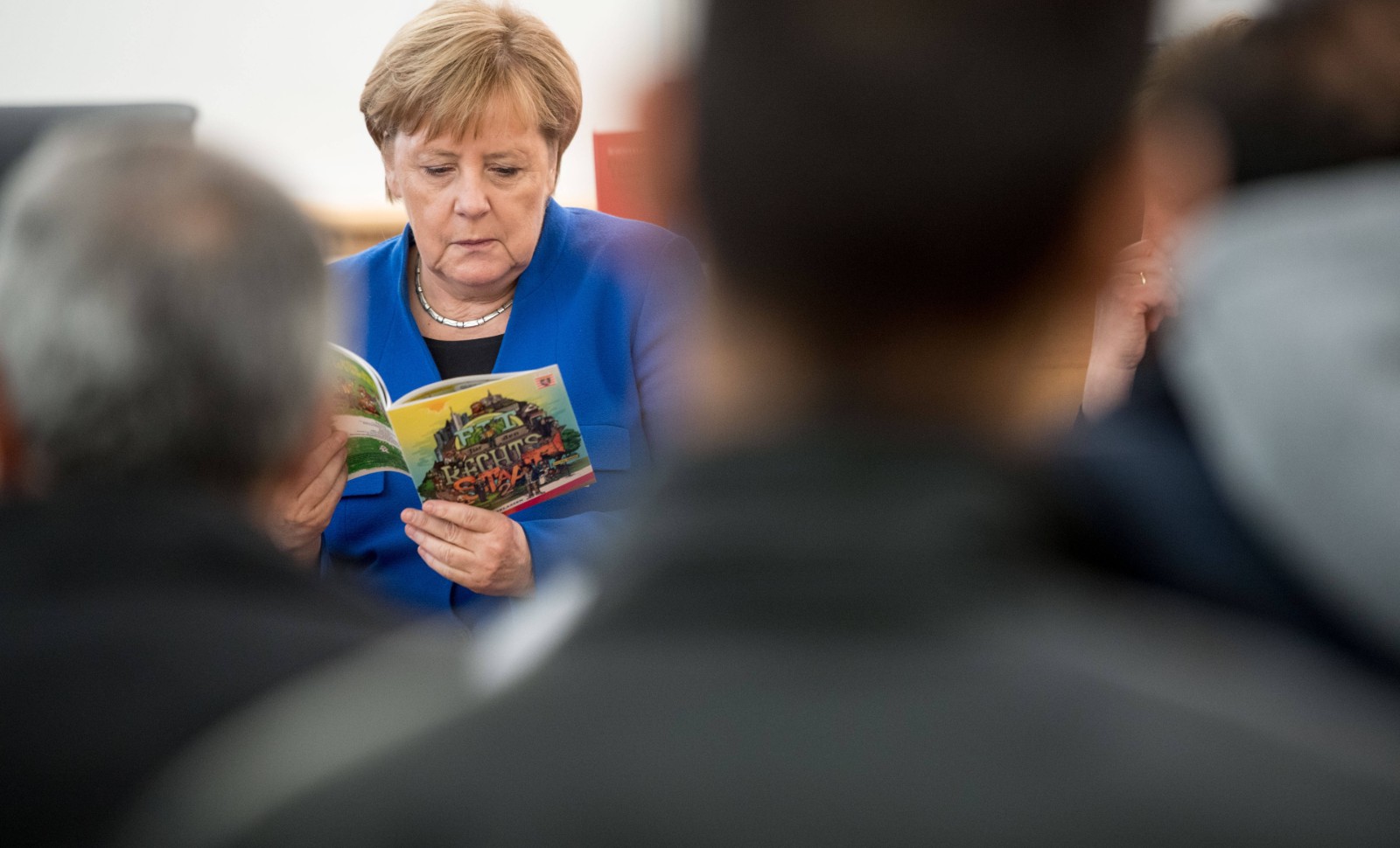 Angela Merkel, La chancelière allemande visite une classe de réfugiés à Francfort, Allemagne le 08 octobre 2018. Thomas Lohnes / REX / Shutterstock (9917380b) 