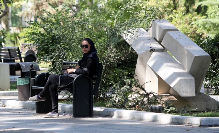 Iran: jamais sans ton voile!