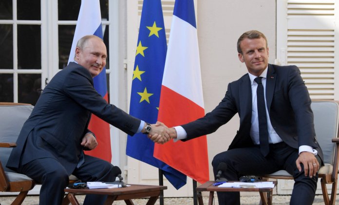 emmanuelmacron-vladimirpoutine-france-russie-diplomatie-bregancon