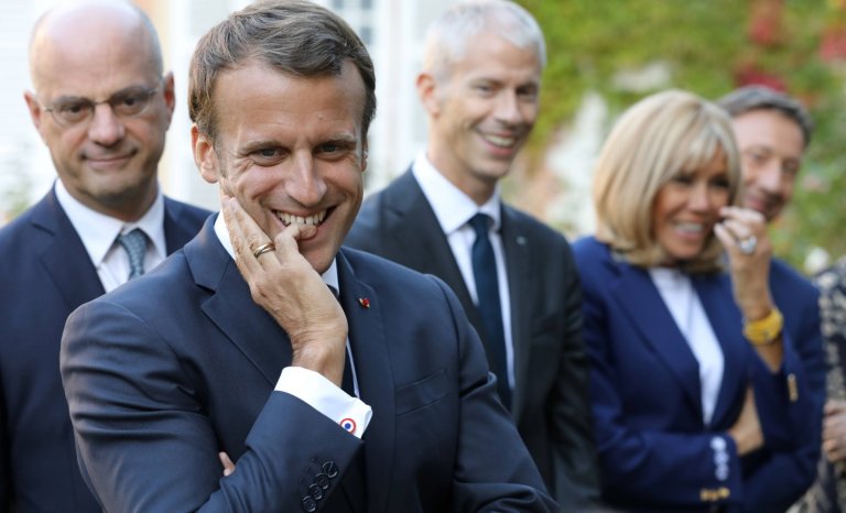En tapant sur les immigrés, Macron pense récupérer le peuple français