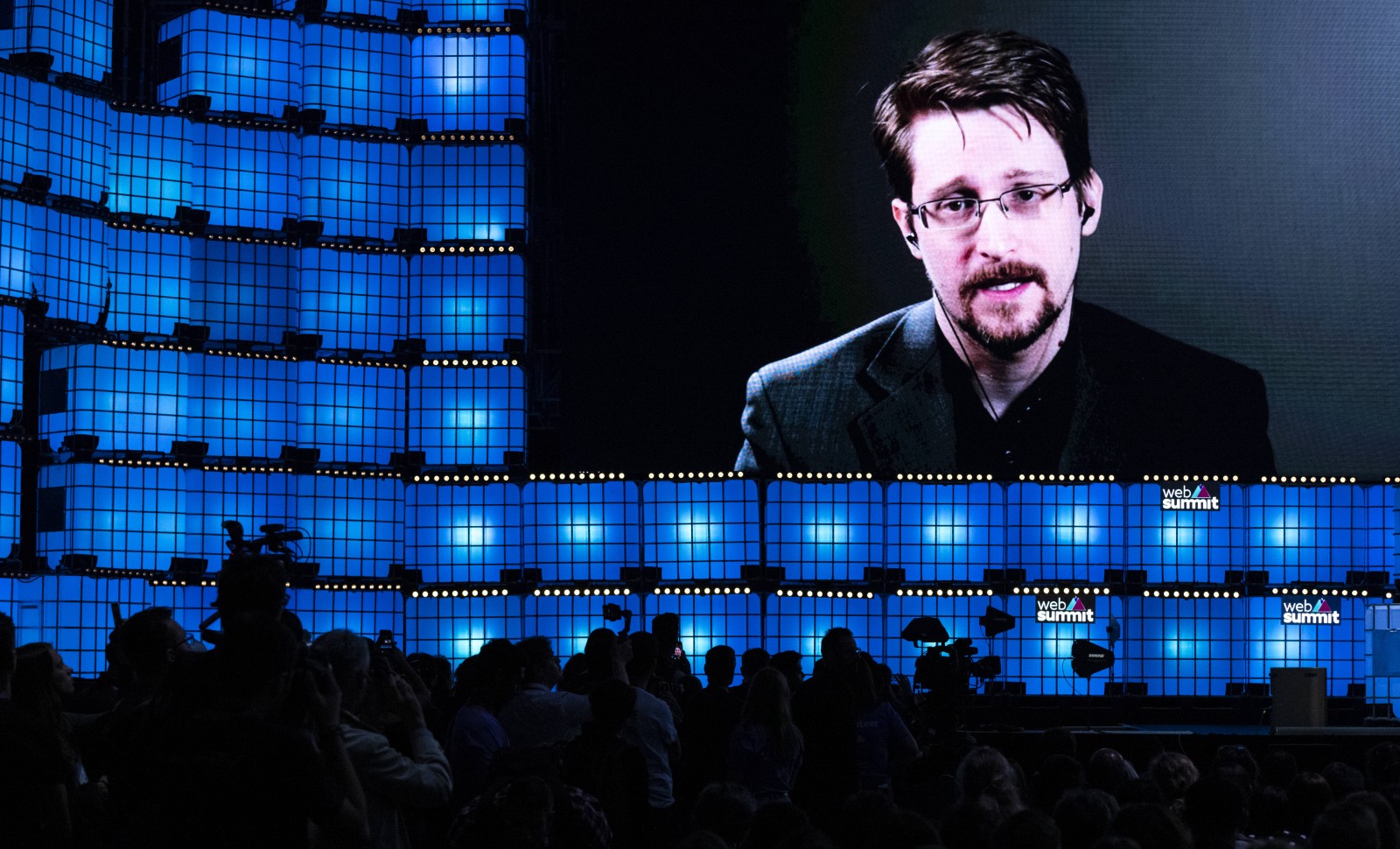 « La France devrait accorder l’asile politique à Edward Snowden »