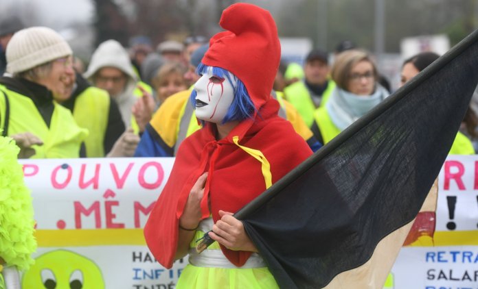 gilets-jaunes-tea-party-trump gilets jaunes tea party trump