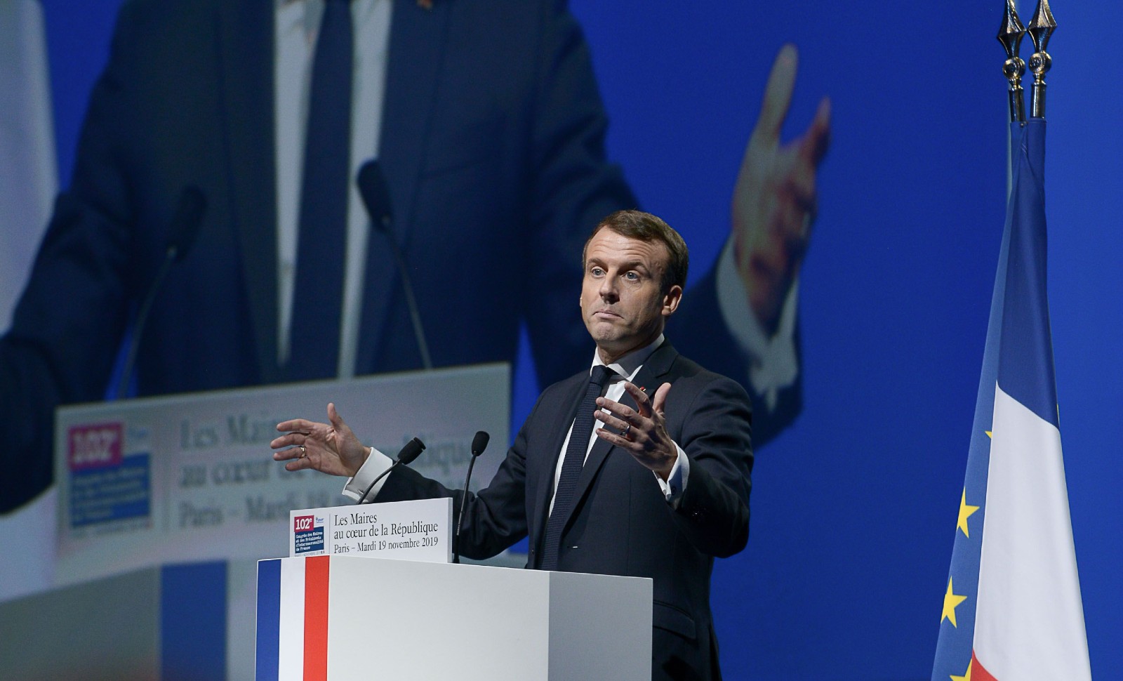 Emmanuel Macron doit interdire les listes communautaires