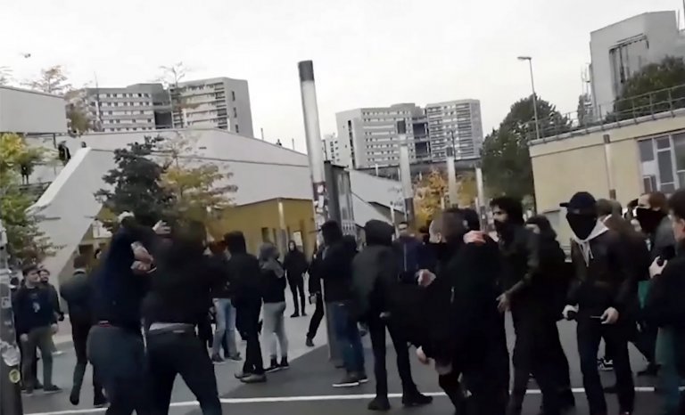 Nanterre: les antifas plombés