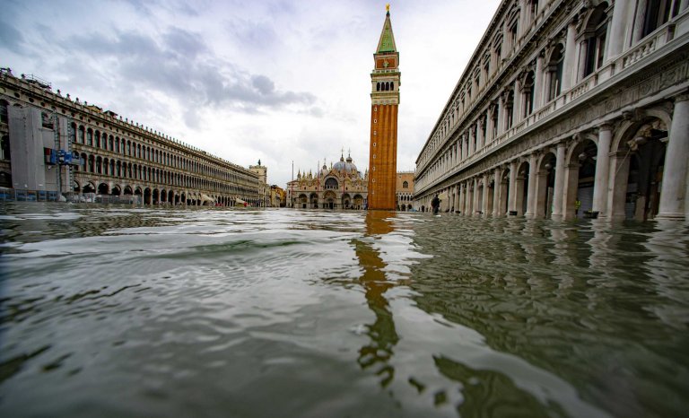 Que c’est triste Venise inondé