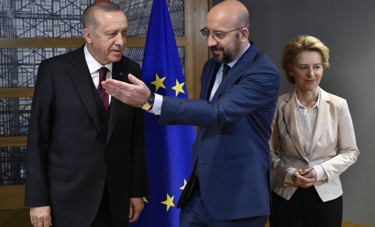 A l&rsquo;est, un petit front s&rsquo;organise contre Erdogan