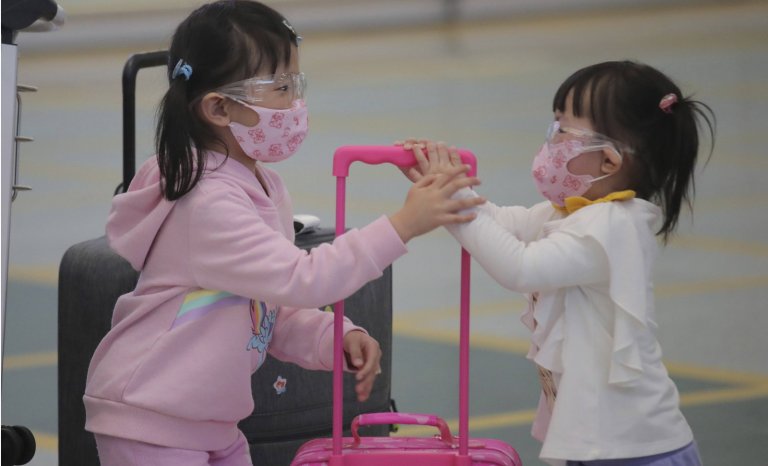 Le port du masque « à la hongkongaise » comme alternative au confinement